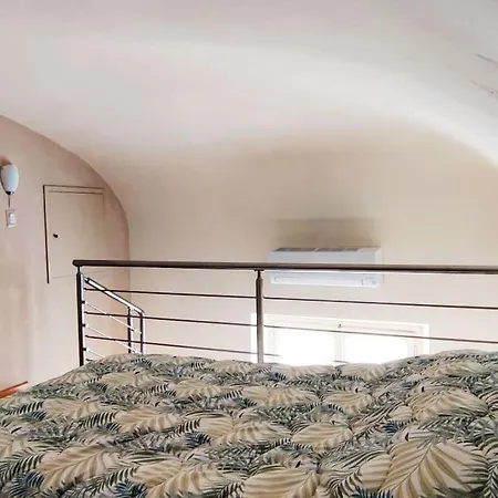 Curtatone Apartment *
